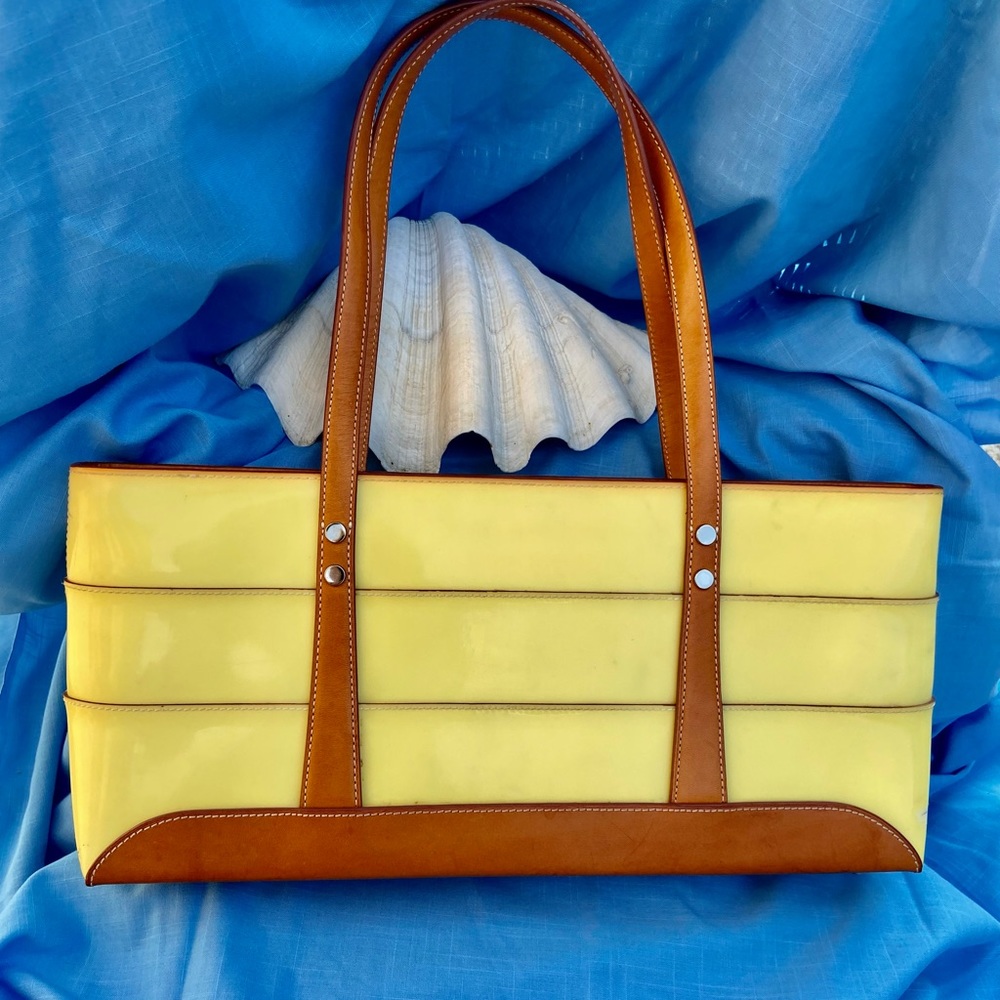 Women’s Vintage Maxx New York Shouldet Purse